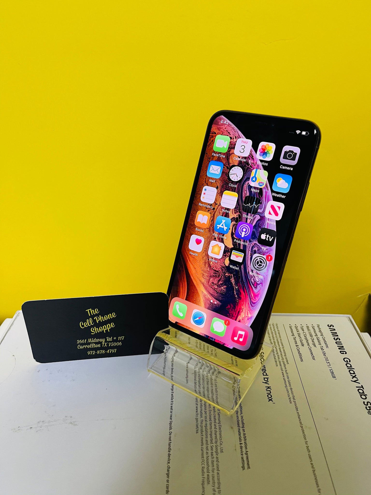 iPhone XS GOLD 64gb Att Tmobile Metro Cricket (Financing available for $50 down) - SaveOnCellz