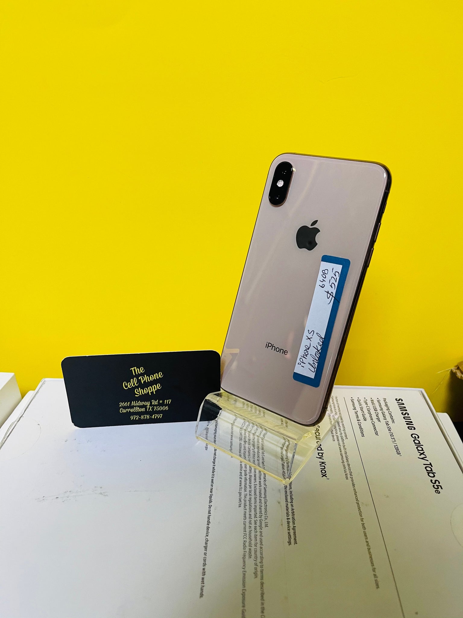 iPhone XS GOLD 64gb Att Tmobile Metro Cricket (Financing available